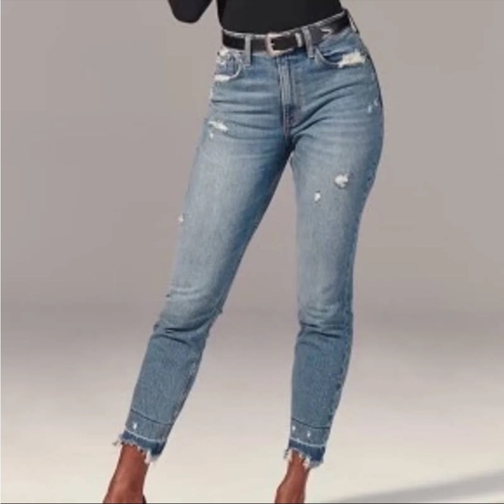 Abercrombie & Fitch high rise mom jean